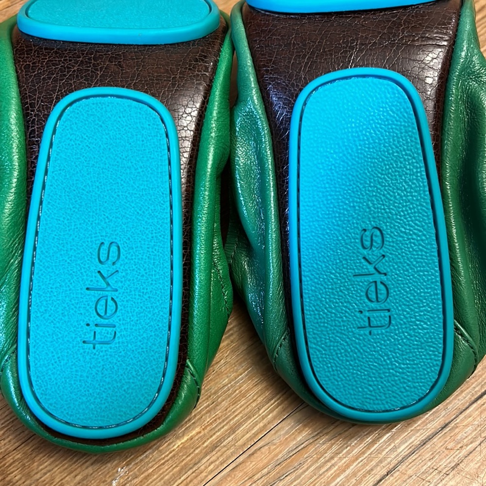 Tieks Clover Green Leather Flats - Picture 5 of 7